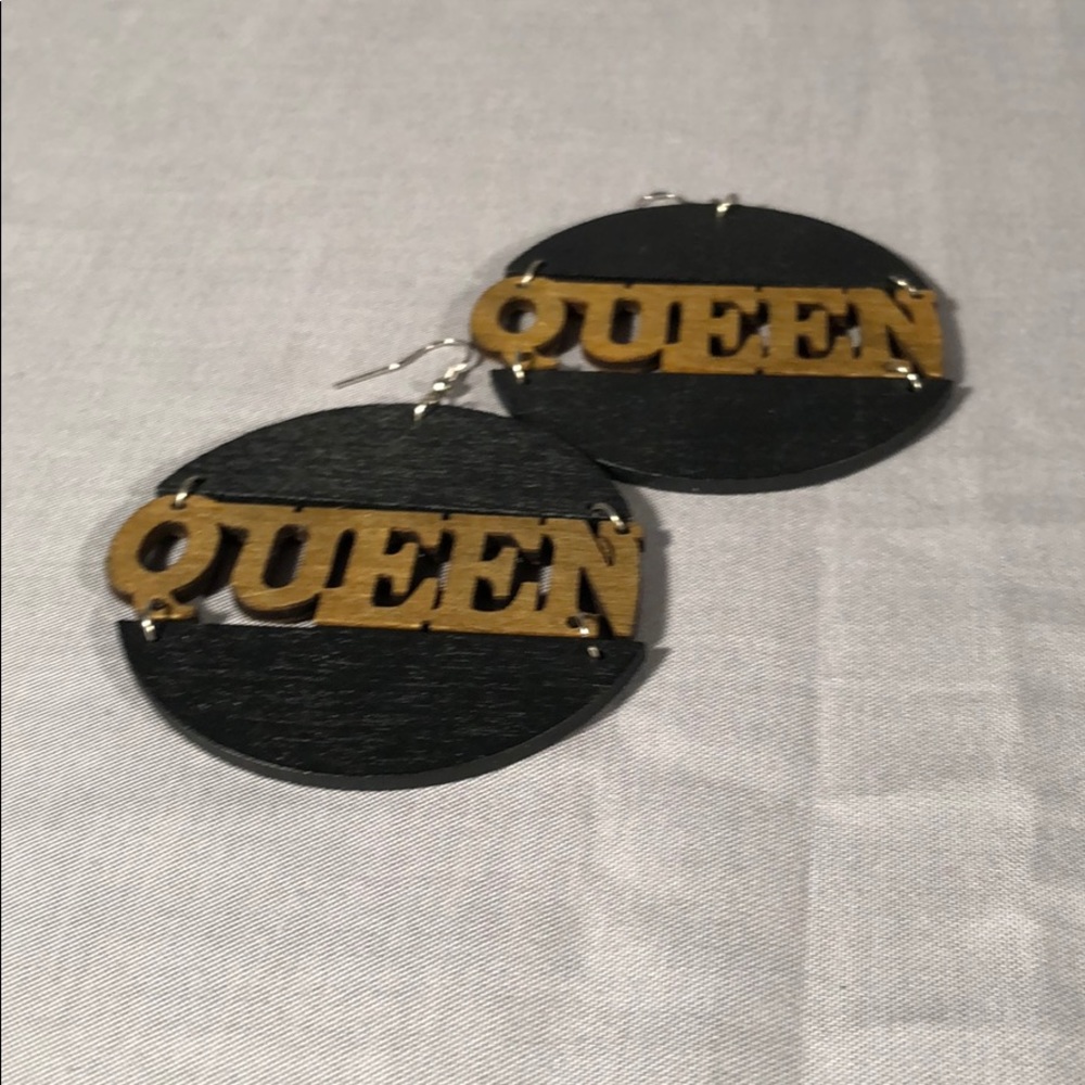 Are you a Queen? Why of course you, Queen.